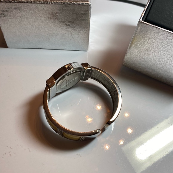 3 ladies watches. 2 new. 1 EUC. - Picture 9 of 9